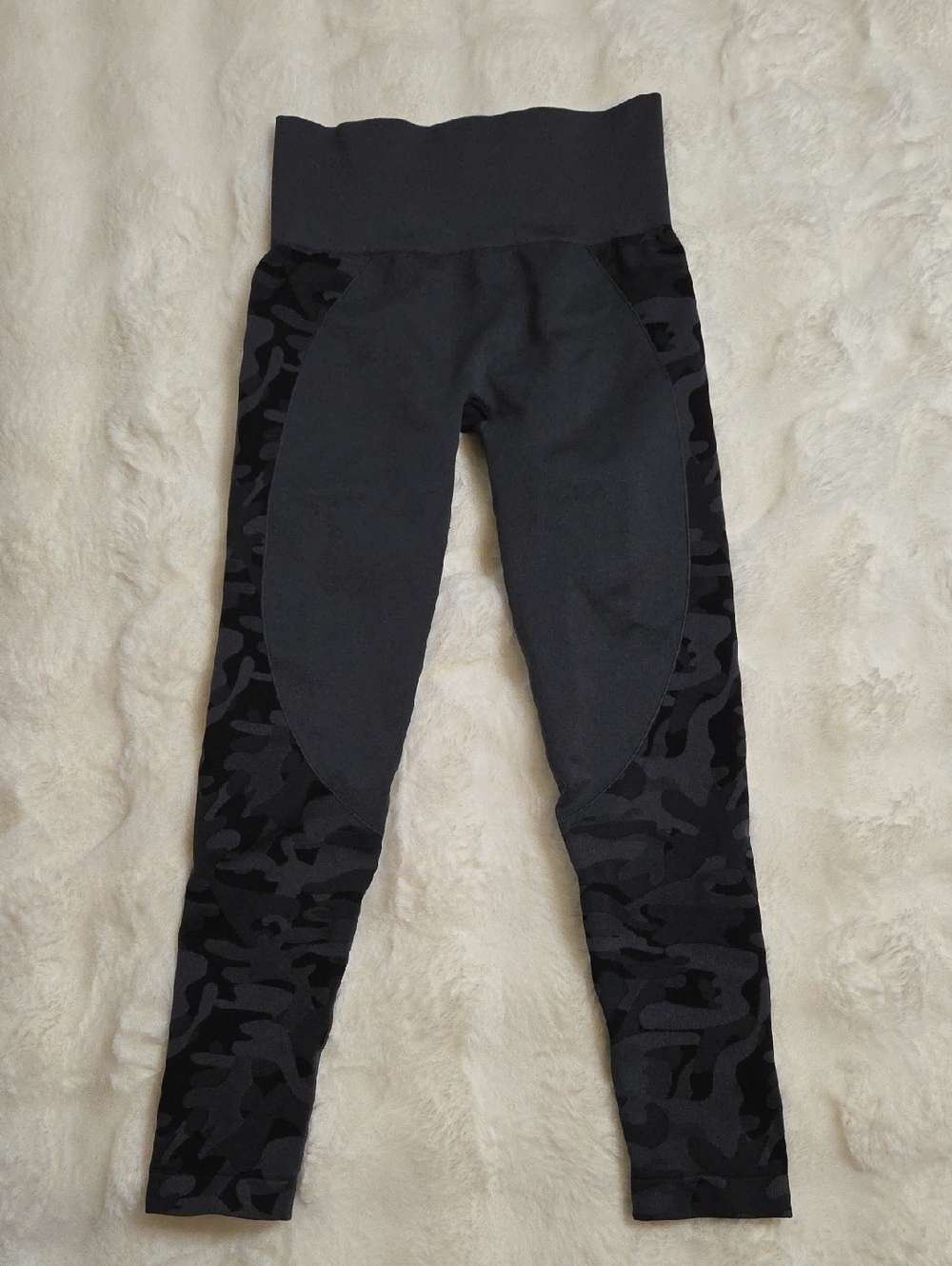 Zyia Active Women's Black And Grey Camo Leggings